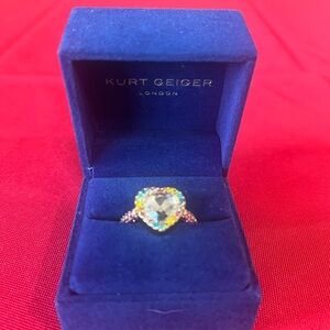 Kurt Geiger Vibrant Heart Ring